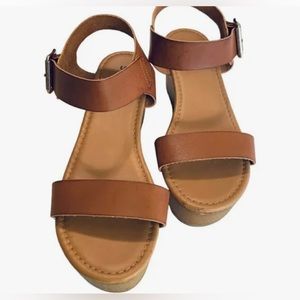 Faux-leather platform sandals - Shein size 6.5